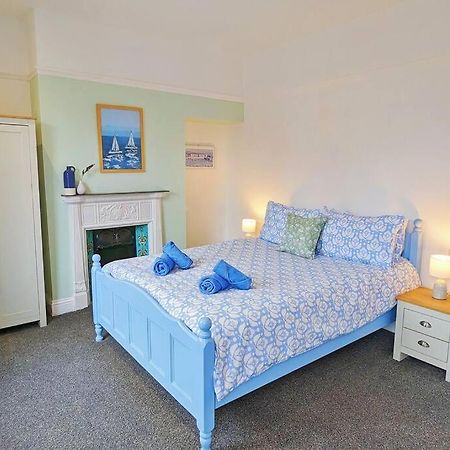 Villa Seaside Escapes - With Relaxing Hot Tub! Scarborough Esterno foto